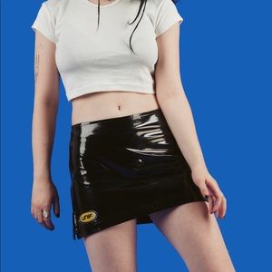 • unif gia skirt •